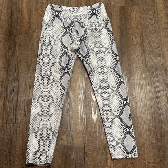 Noli Active Leggings Womens Small White Black Snakeskin Print Exercise Gym Pants - Picture 2 of 6